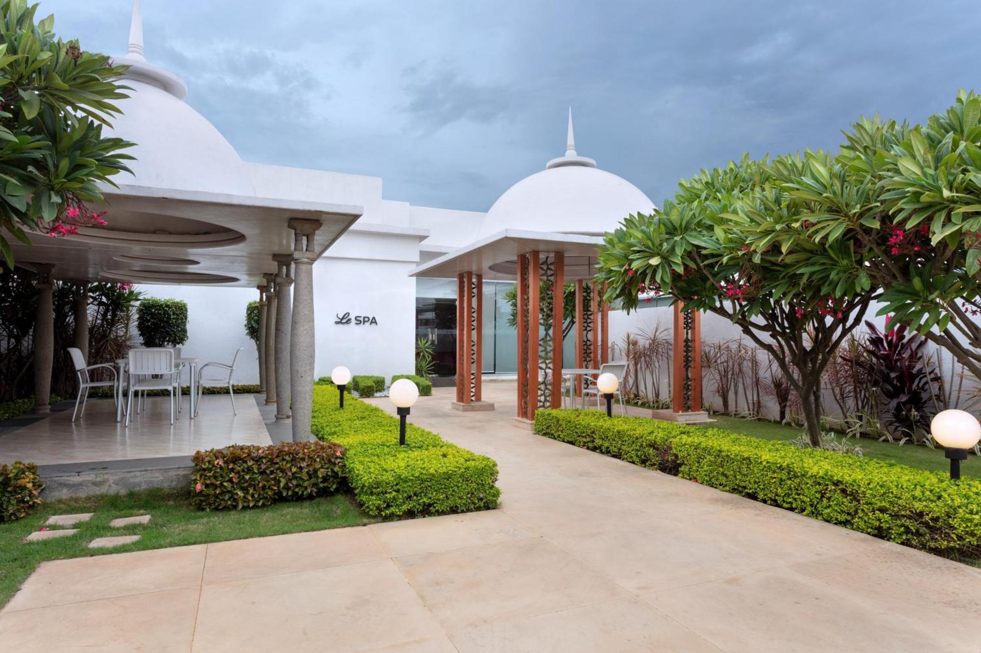 Le Meridien Coimbatore Exterior photo