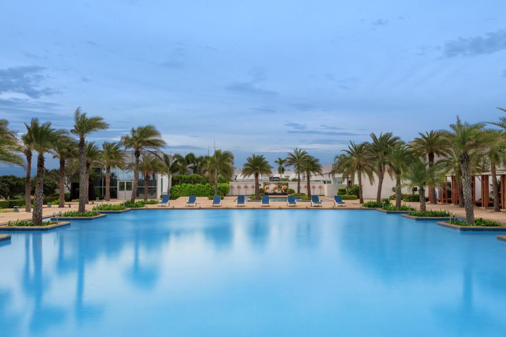 Le Meridien Coimbatore Exterior photo